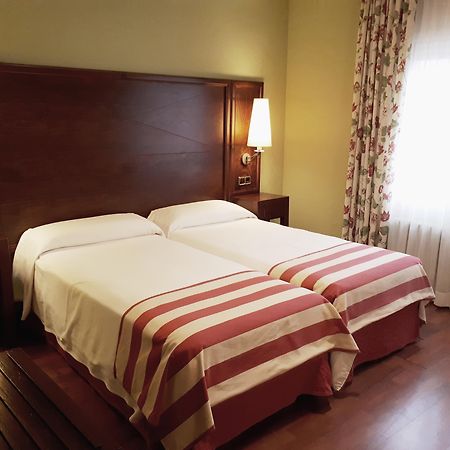 Hotel Urogallo ビエルハ エクステリア 写真