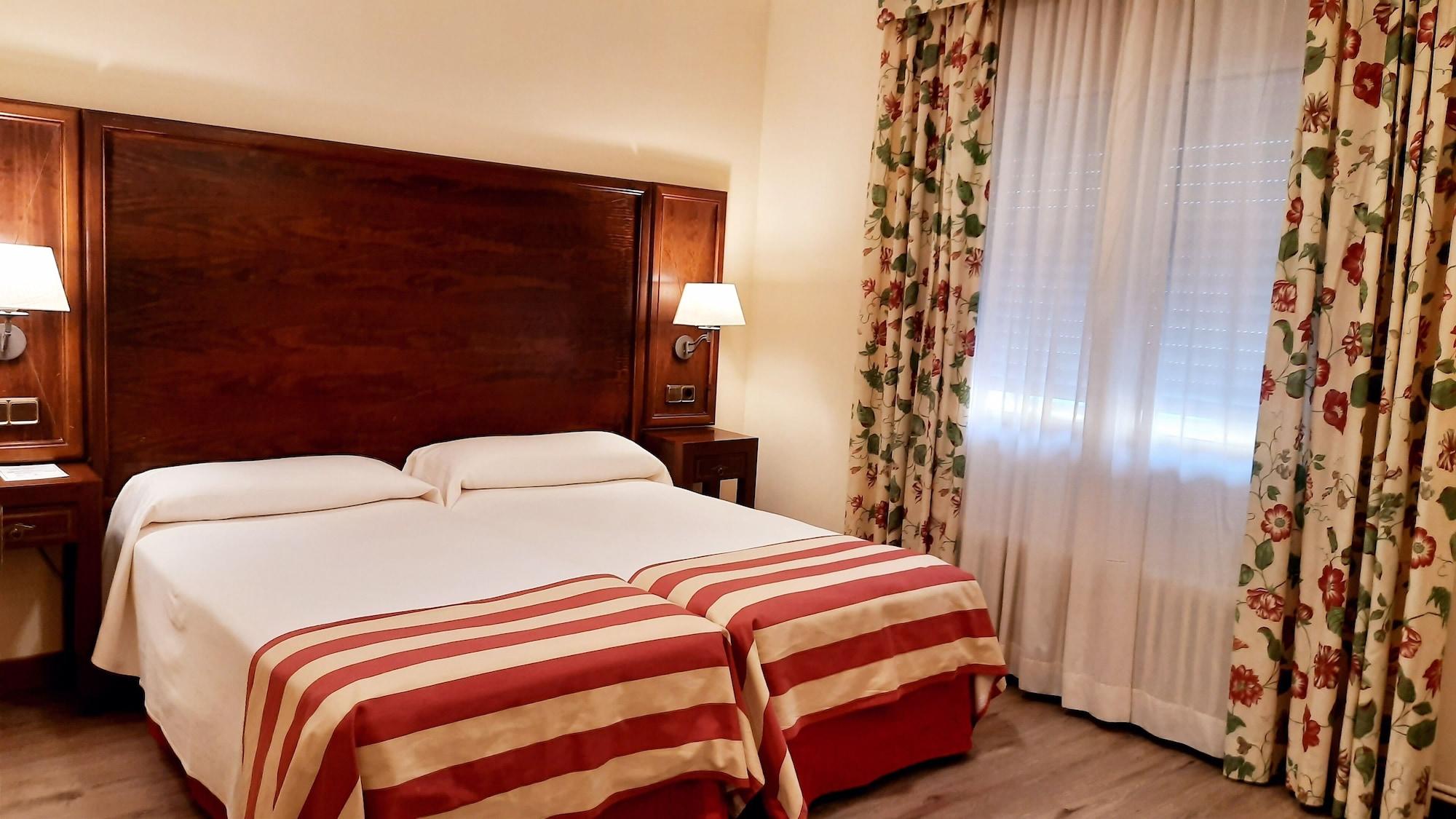 Hotel Urogallo ビエルハ エクステリア 写真
