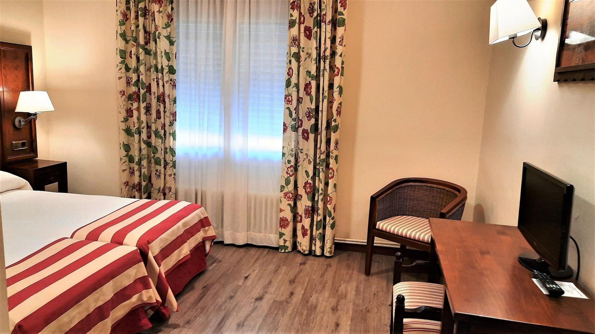 Hotel Urogallo ビエルハ エクステリア 写真