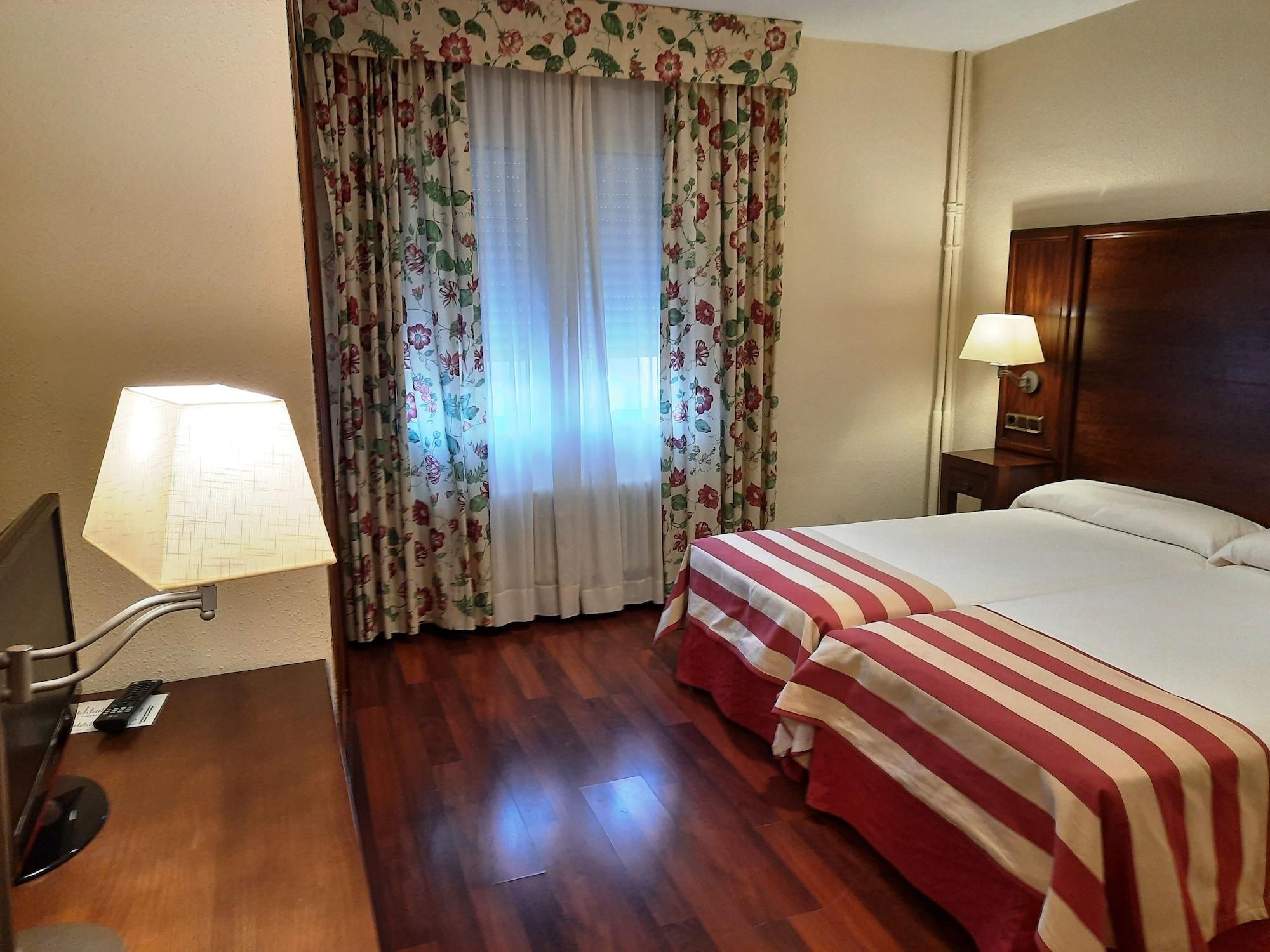 Hotel Urogallo ビエルハ エクステリア 写真