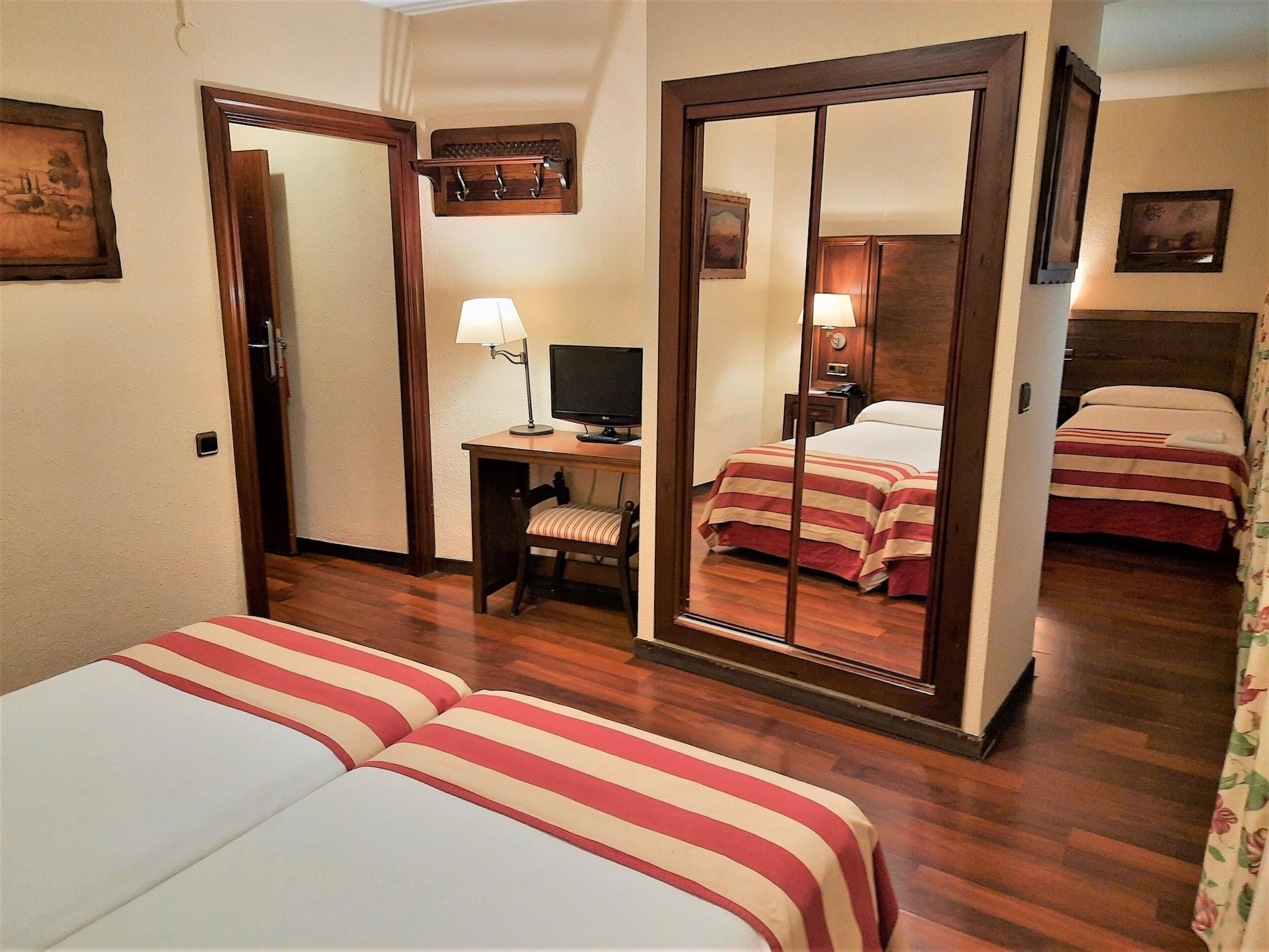 Hotel Urogallo ビエルハ エクステリア 写真