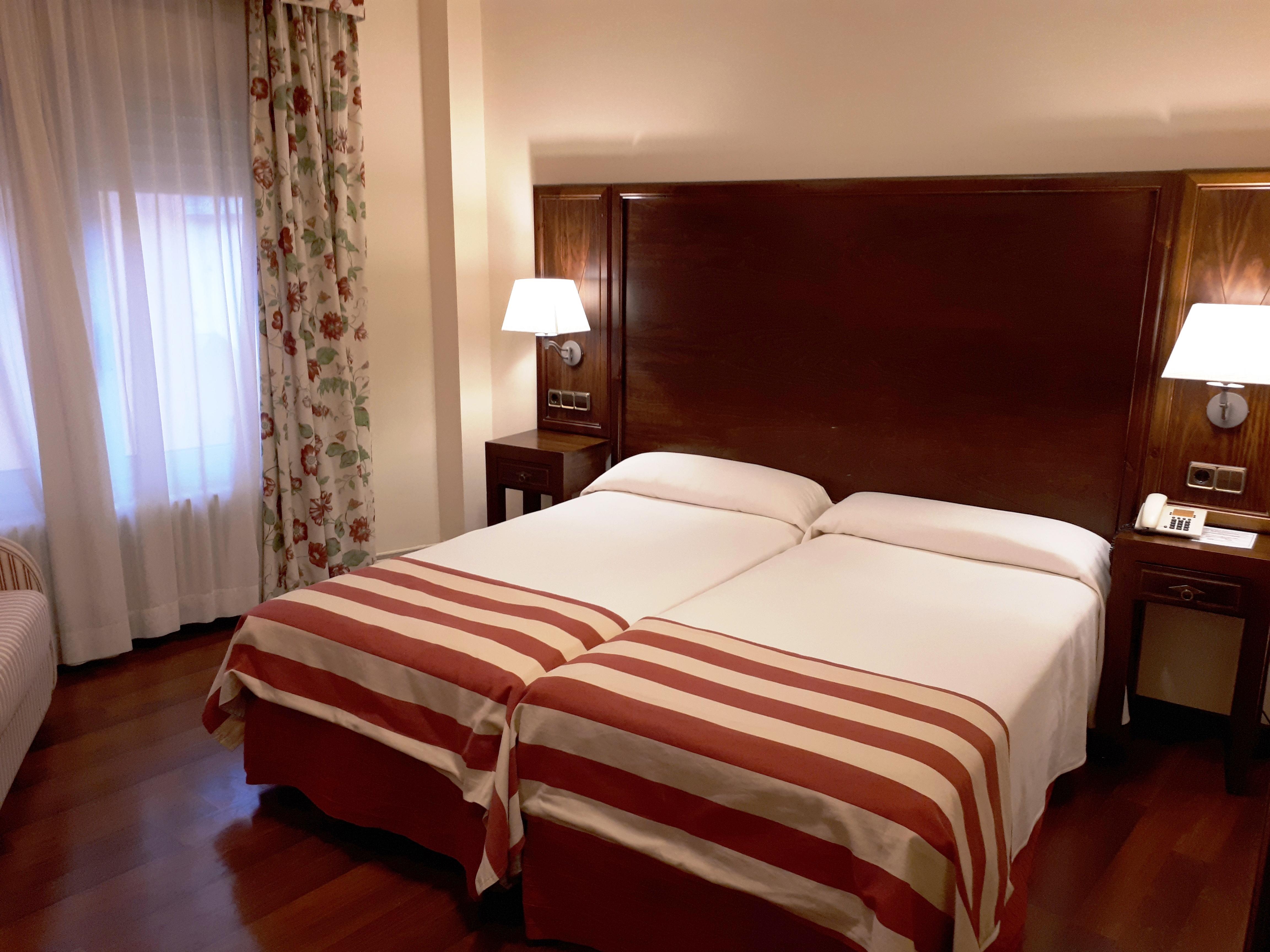 Hotel Urogallo ビエルハ エクステリア 写真