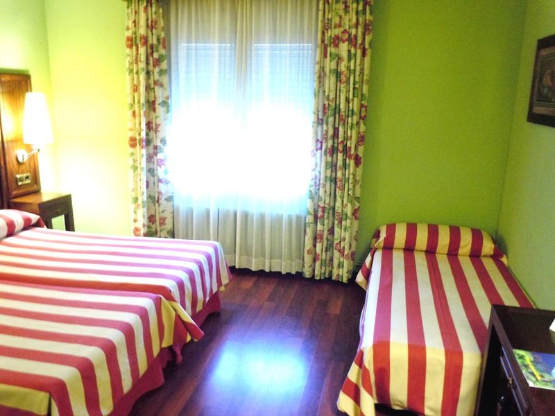 Hotel Urogallo ビエルハ エクステリア 写真