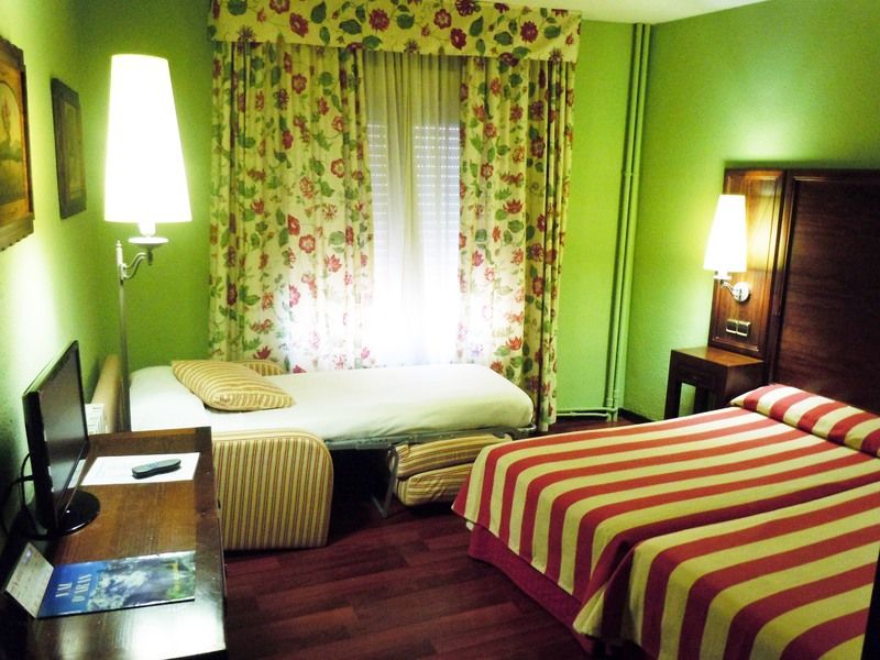 Hotel Urogallo ビエルハ エクステリア 写真